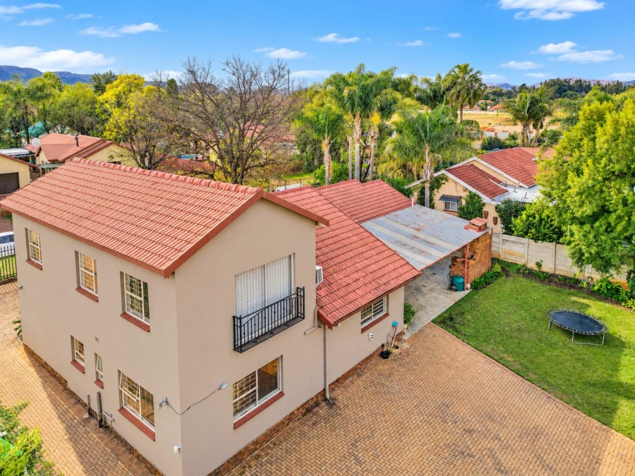 5 Bedroom Property for Sale in Melodie North West